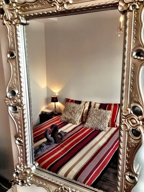 Bed and Breakfast Tulip Of Амстердам 3*,  Нидерланды