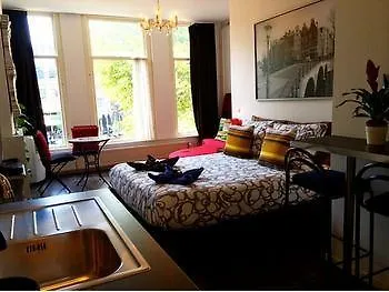 Bed and Breakfast Tulip Of Амстердам Нидерланды